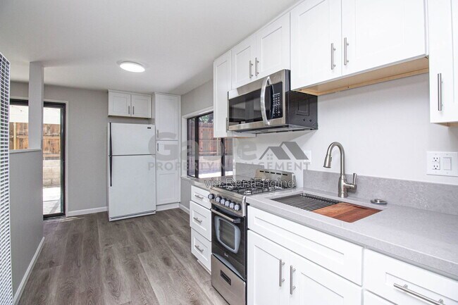 Building Photo - 23418 1/2 8th Street
