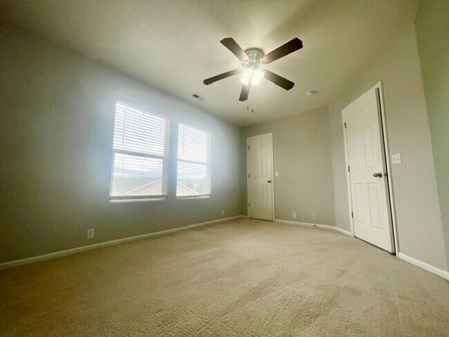 Building Photo - 2146 Creekridge Point