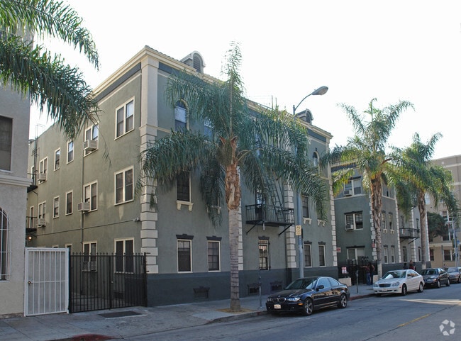 Building Photo - Hollywood Arms Apartments