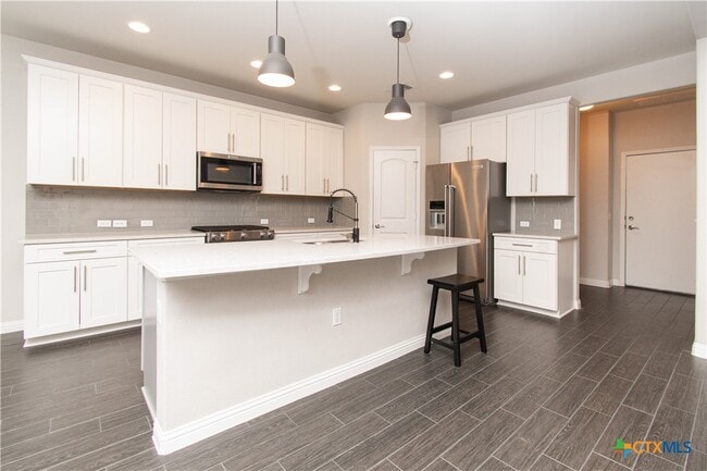 Building Photo - 9404 Privet Dr