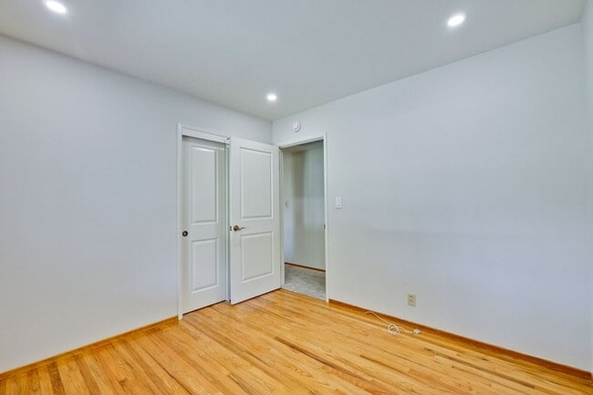 Building Photo - 1534 Crespi Dr