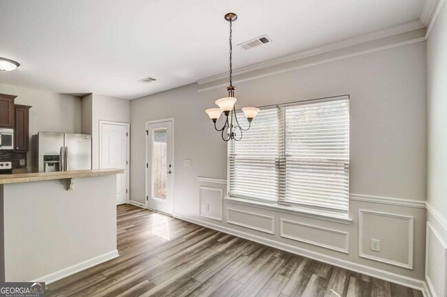 Building Photo - 544 Oakside Pl