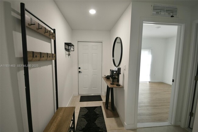 Building Photo - 1339 NW 2nd Ln