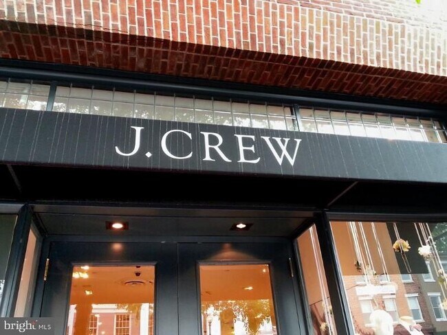 Building Photo - 3014 Dent Pl NW