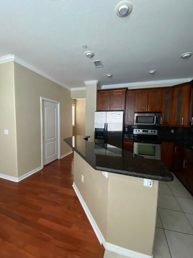 Building Photo - 2517 Lexington Oak Dr