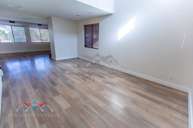 Building Photo - 14616 W Windward Ave