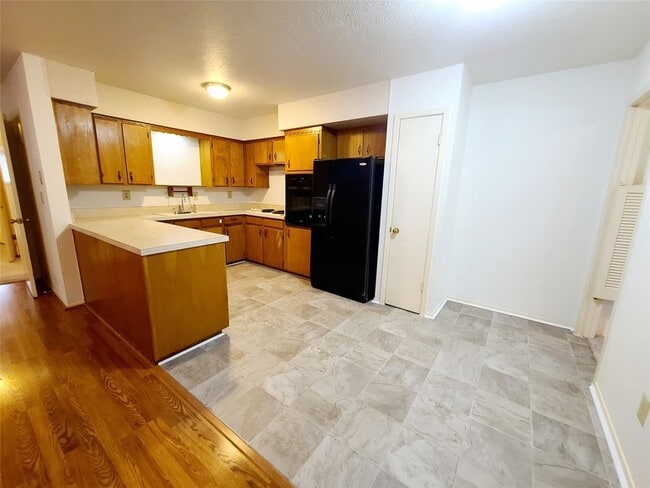 Building Photo - 7409 Brentcove Cir