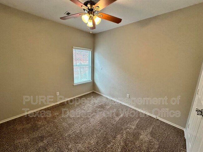 Building Photo - 5033 Caraway Dr