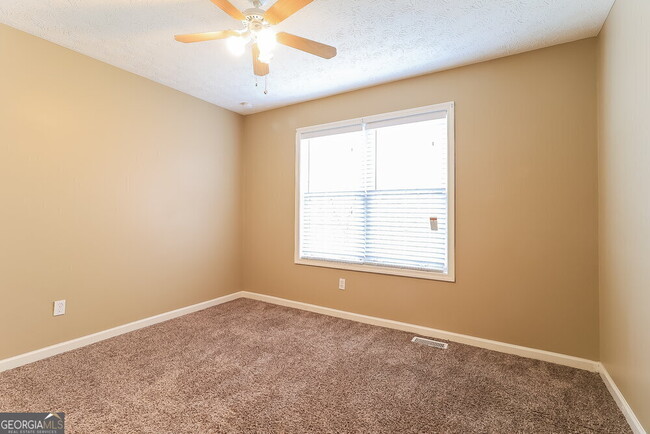 Building Photo - 2660 Barnwell Ct