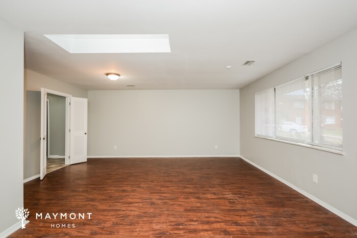 Building Photo - 2499 Bluelark Dr