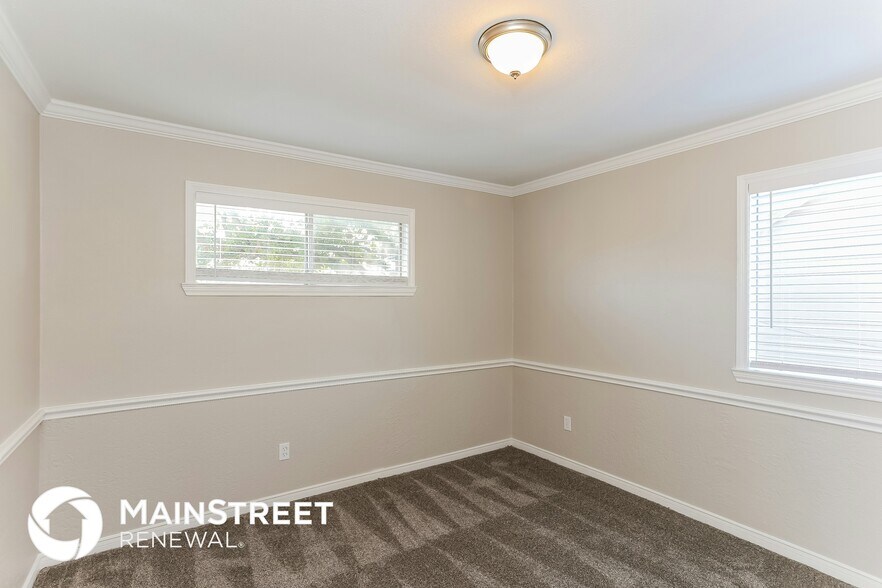 Building Photo - 817 Barcelona Cir