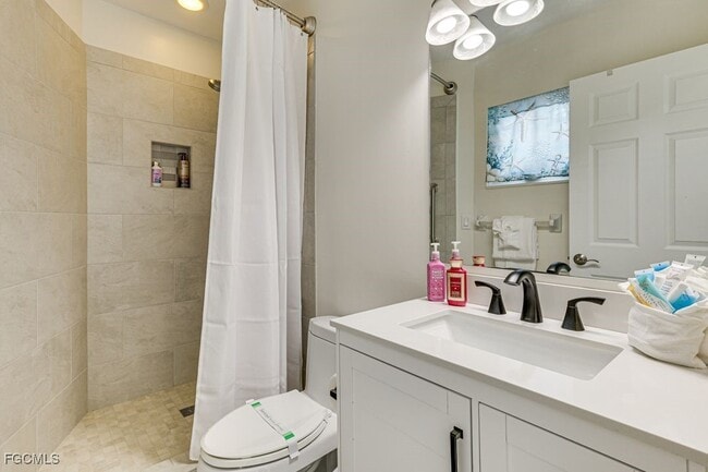 Building Photo - 15340 River by Rd