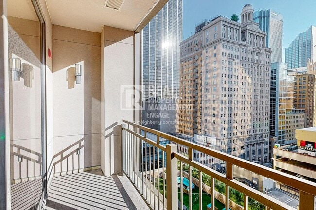 Building Photo - 2 Bedroom Condo Available for Rent in the Heart of DFW!