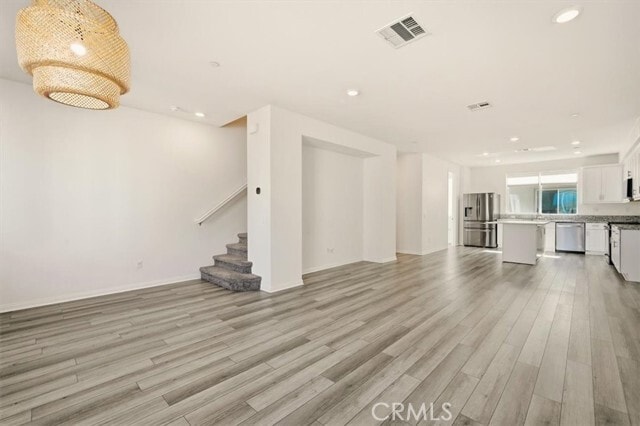 Building Photo - 14051 Diamond
