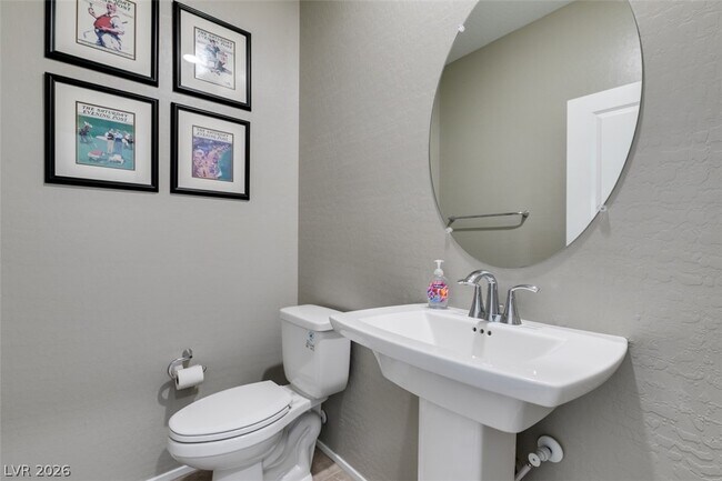 Building Photo - 545 Teovani St