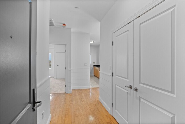 Building Photo - 527 Pawtucket Blvd
