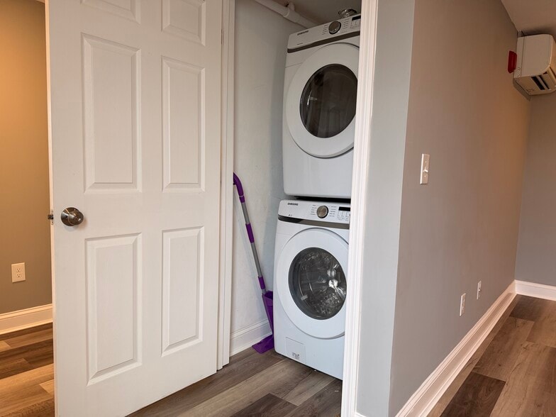 Washer and dryer included in unit. - 396 Main St