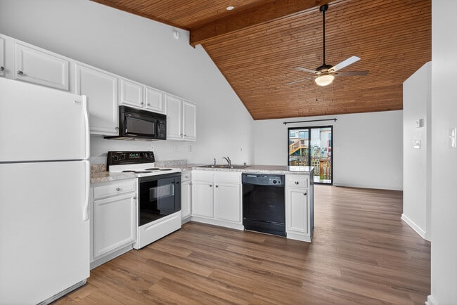 Building Photo - 2563 Crusaders Way