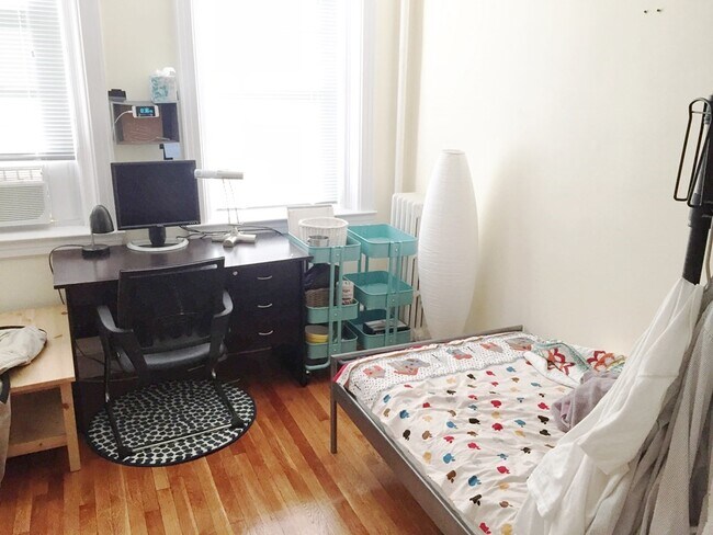 Building Photo - 10 Jamaicaway-