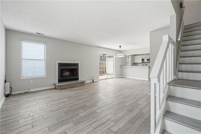 Building Photo - 317 Ferdinand Cir