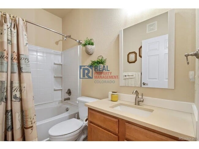 Building Photo - 7222 S Blackhawk St