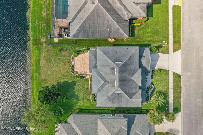 Building Photo - 127 Rockcreek Dr