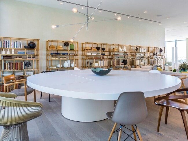 Building Photo - 3131 NE 7th Ave