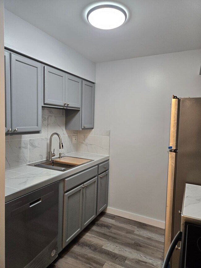 Building Photo - 14221 Shadow Moss Ln