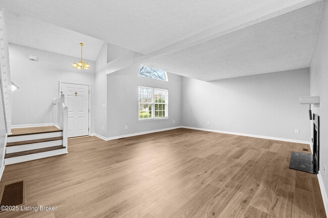 Building Photo - 11001 Bay Run Dr