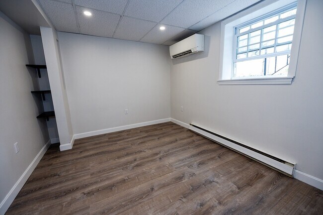 Building Photo - 120 Birchbrow Ave