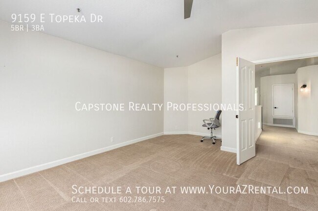 Building Photo - 9159 E Topeka Dr