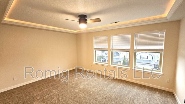 Building Photo - 1403 NE 71st Dr