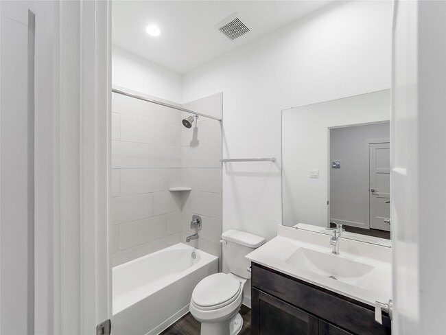 Building Photo - 387 Westlake Terrace Dr