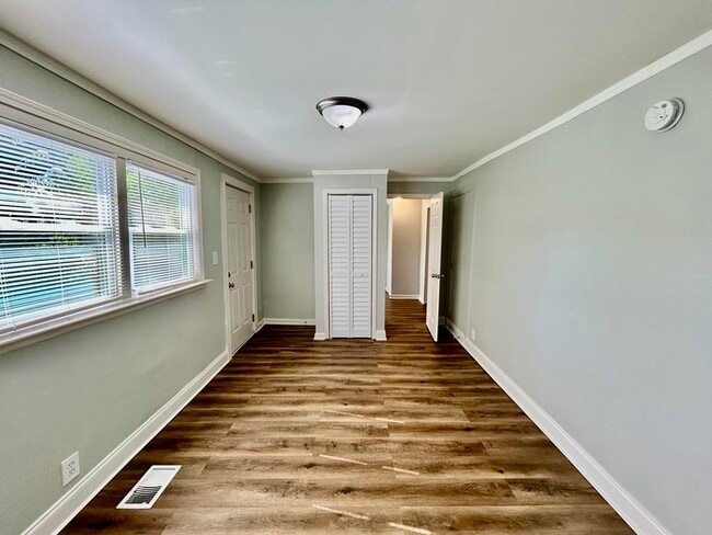 Building Photo - 29 Chappell Rd NW