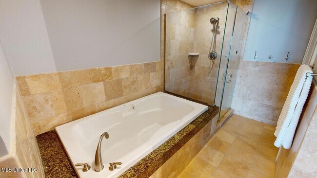 Building Photo - 2060 Beach Blvd