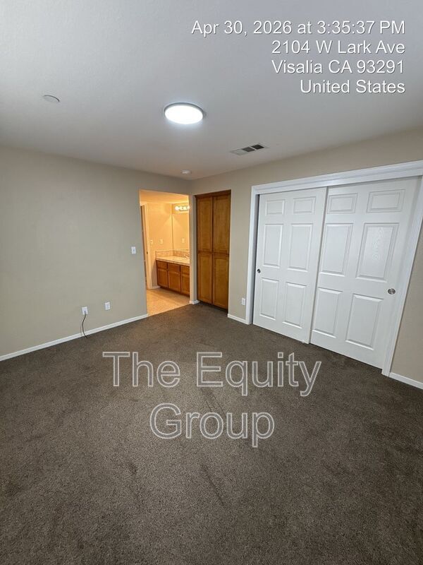 Building Photo - 2104 W Lark Ave