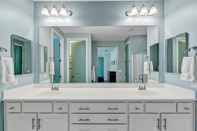 Building Photo - 10349 E Tumbleweed Ave