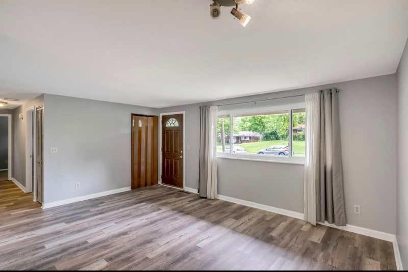 Building Photo - 4019 Haverstraw Dr