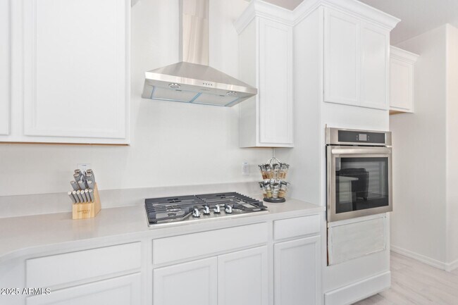 Building Photo - 3332 N 198th Ln