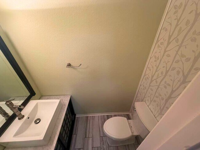 Building Photo - 3780 Tanglewilde St