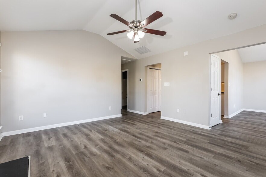 Building Photo - 5687 Eagles Feather Ln