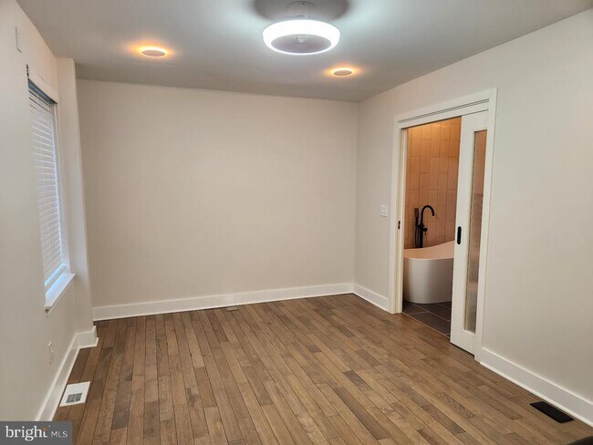 Building Photo - 3202 Banneker Dr NE