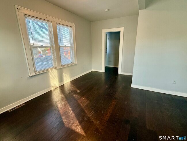 Building Photo - 95 Pope St