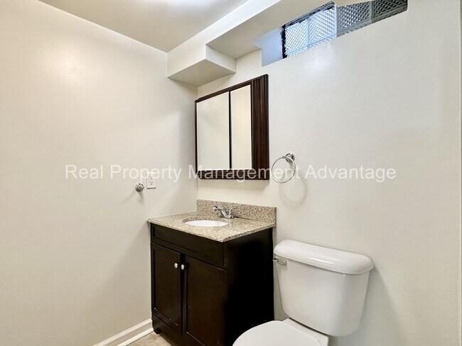Building Photo - Fully Rebuilt 4-Bedroom Home with Spacious Backyard in Oak Park