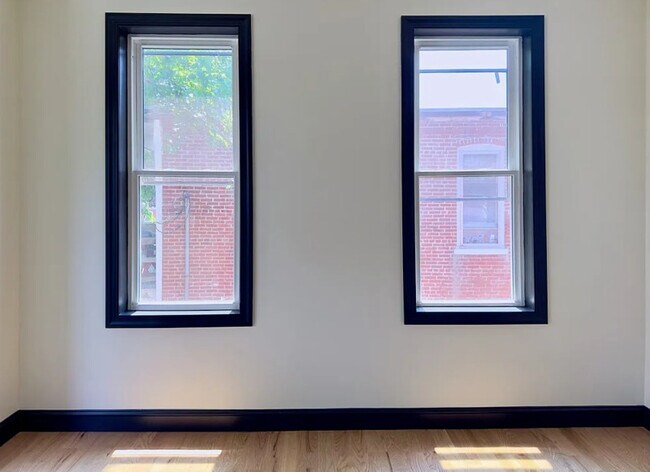 Building Photo - 709 N Duke St