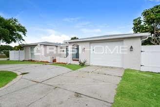 Building Photo - 7005 Brentwood Dr