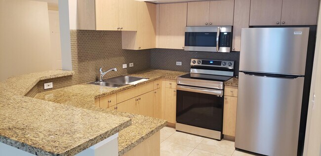 Building Photo - 818 Villa Cir