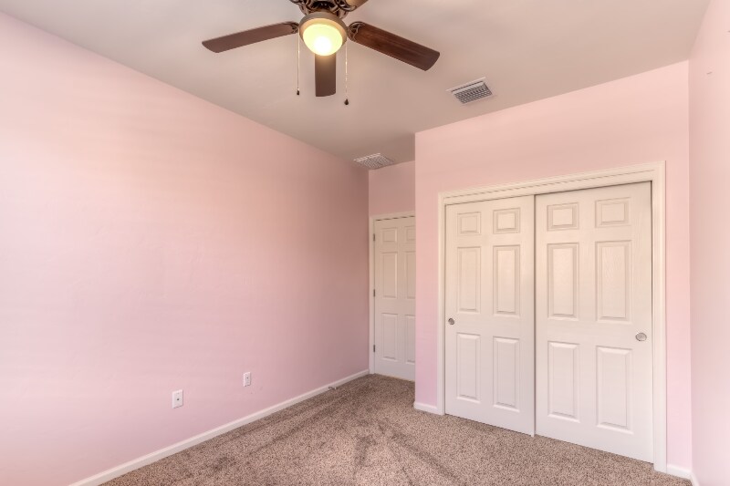 Building Photo - 8291 E Magee Hill Loop