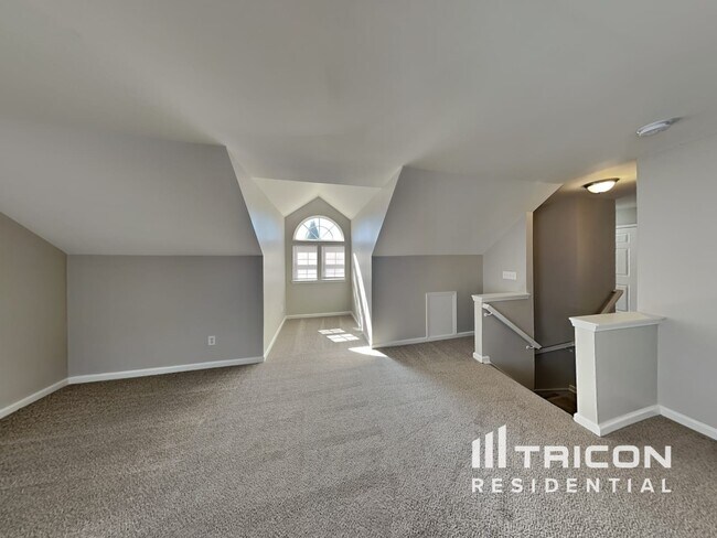Building Photo - 152 Crestwood Dr