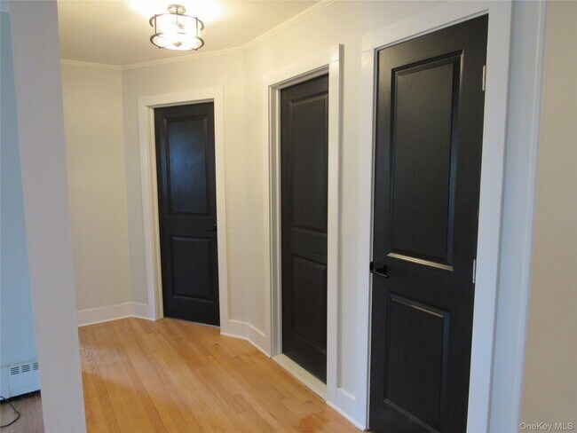 Building Photo - 30 Craigville Rd
